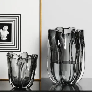 grand vase en verre transparent