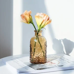 vase en verre transparent