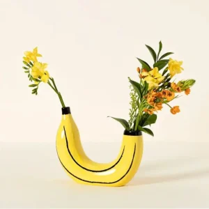 Vase banana