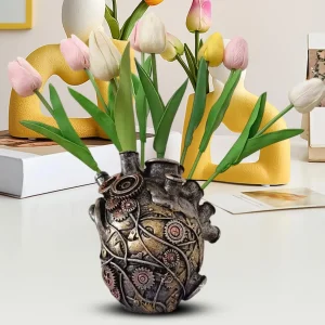 vase en forme de coeur humain